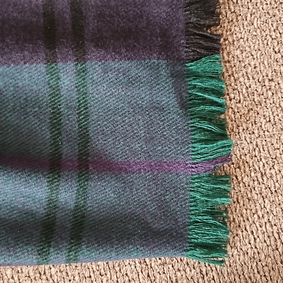 GAP green navy blue & pink plaid blanket scarf - Picture 3 of 5